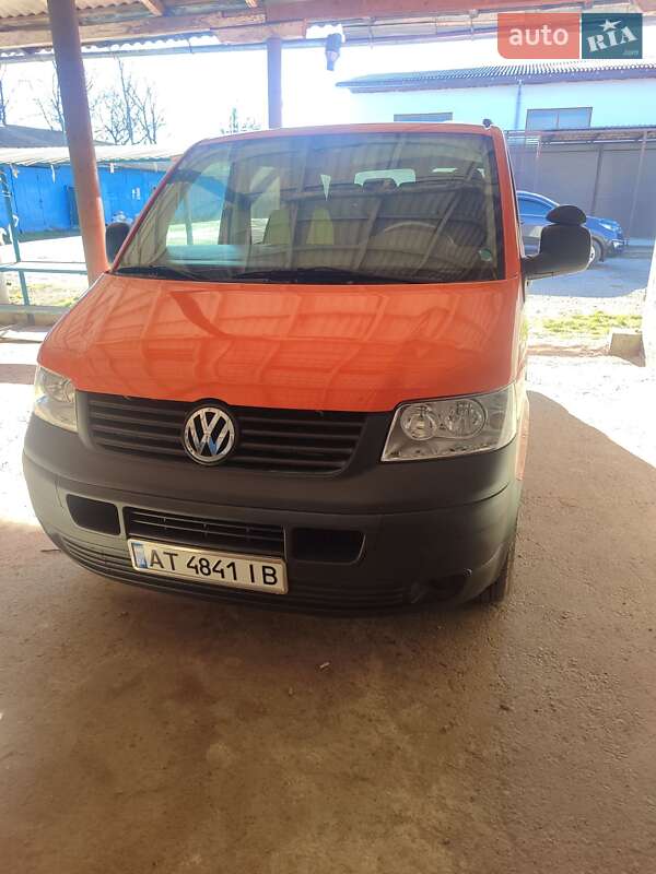 Минивэн Volkswagen Transporter 2006 в Ивано-Франковске