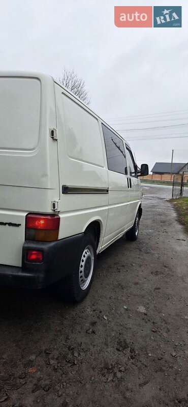 Минивэн Volkswagen Transporter 1999 в Дубно