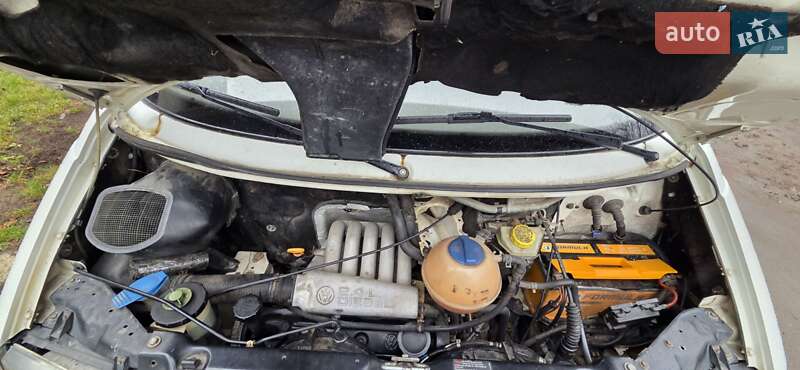 Минивэн Volkswagen Transporter 1999 в Дубно