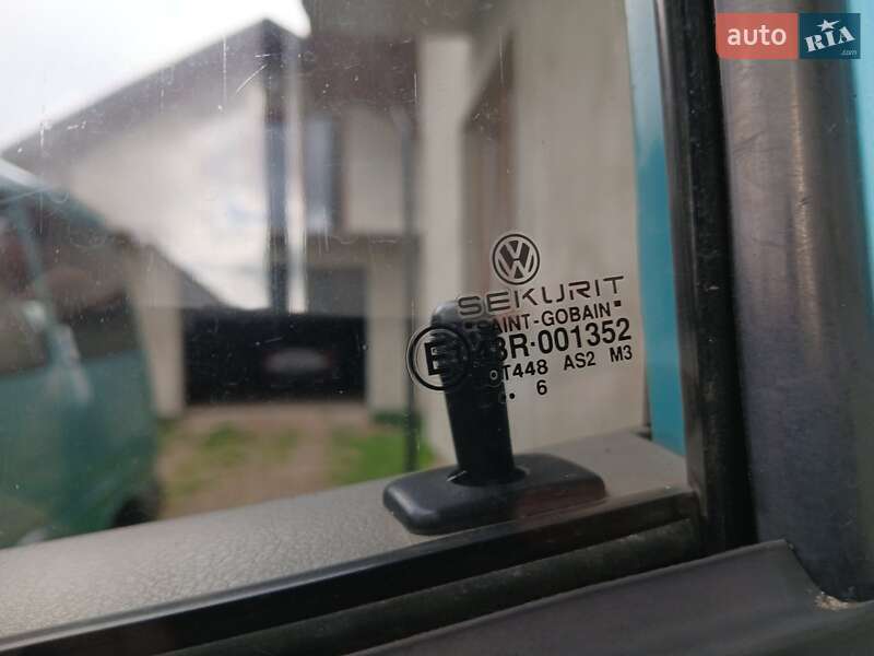 Минивэн Volkswagen Transporter 1996 в Самборе