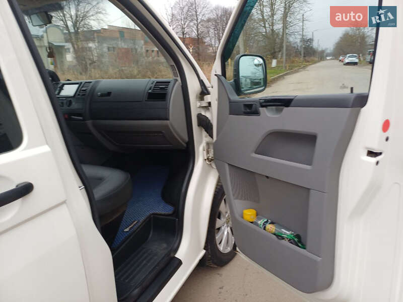 Минивэн Volkswagen Transporter 2006 в Дрогобыче фото 8 Минивэн Volkswagen Transporter 2006 в Дрогобыче