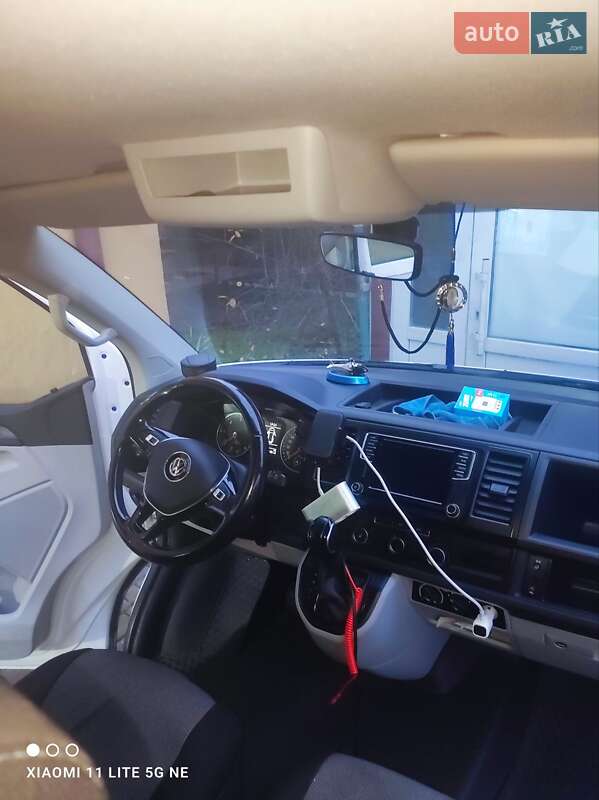 Минивэн Volkswagen Transporter 2017 в Львове
