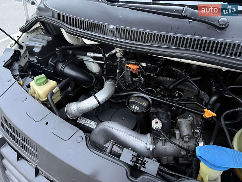 Минивэн Volkswagen Transporter 2008 в Виннице