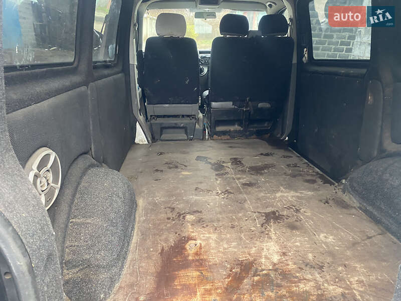 Минивэн Volkswagen Transporter 2004 в Змиеве