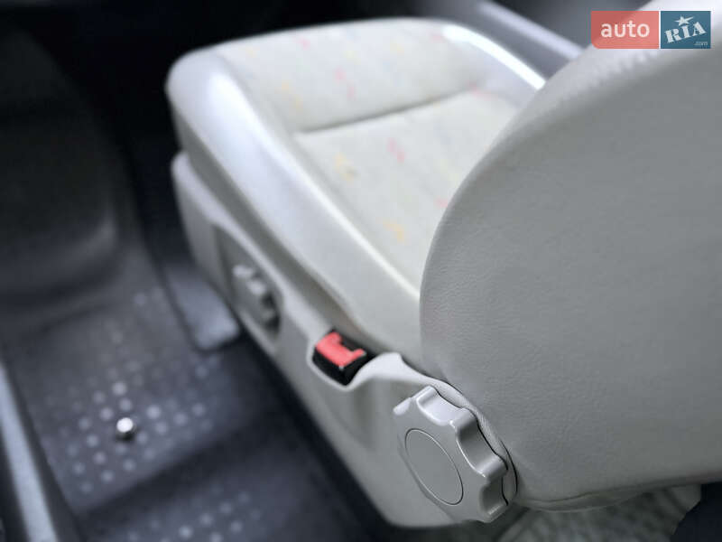 Минивэн Volkswagen Transporter 2005 в Ровно фото 46 Минивэн Volkswagen Transporter 2005 в Ровно