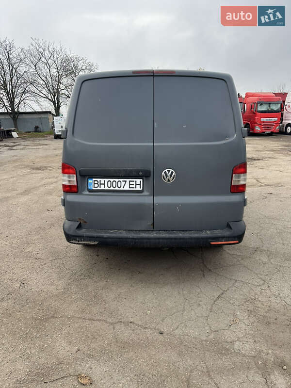 Грузовой фургон Volkswagen Transporter 2013 в Одессе