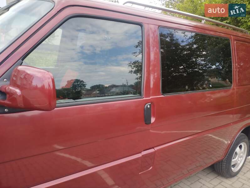Мінівен Volkswagen Transporter 2001 в Дубні