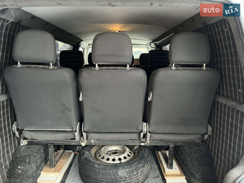 Мінівен Volkswagen Transporter 2001 в Івано-Франківську