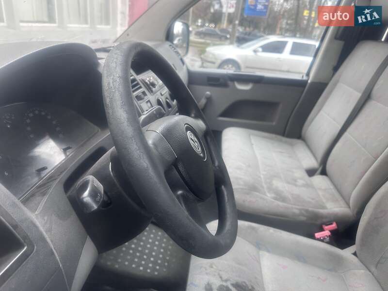 Грузовой фургон Volkswagen Transporter 2007 в Тернополе