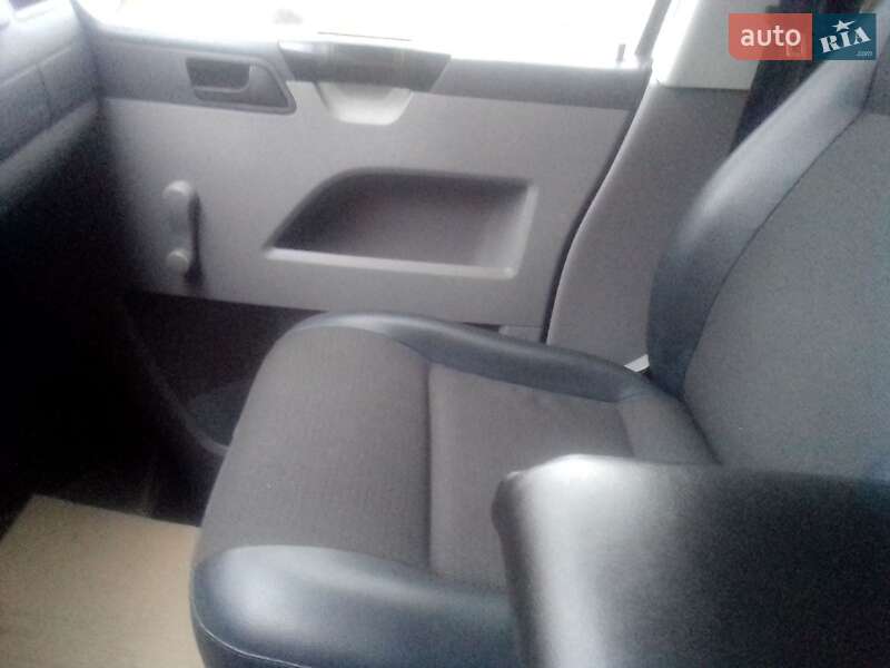 Вантажопасажирський фургон Volkswagen Transporter 2006 в Бару