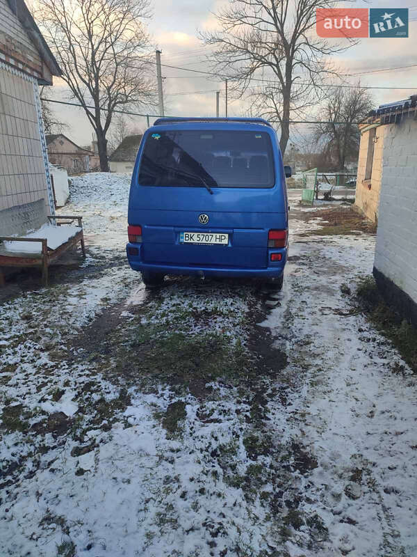Минивэн Volkswagen Transporter 2002 в Ровно