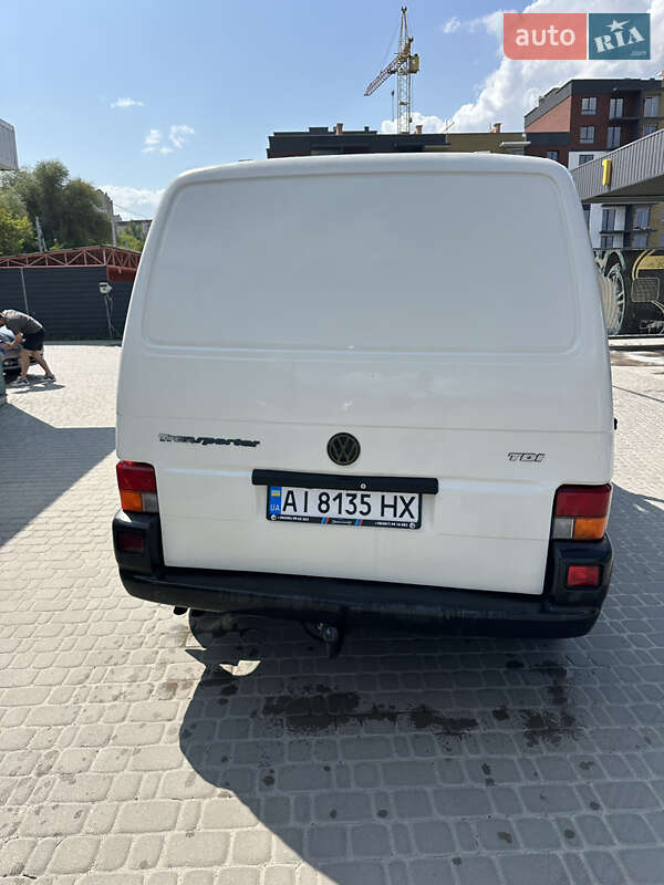 Вантажний фургон Volkswagen Transporter 1999 в Ірпені