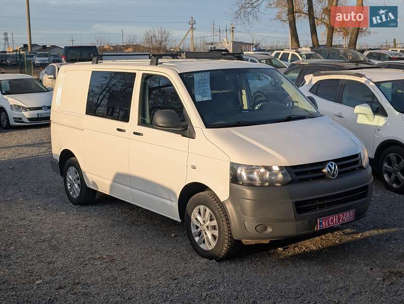 Грузовой фургон Volkswagen Transporter 2012 в Ровно