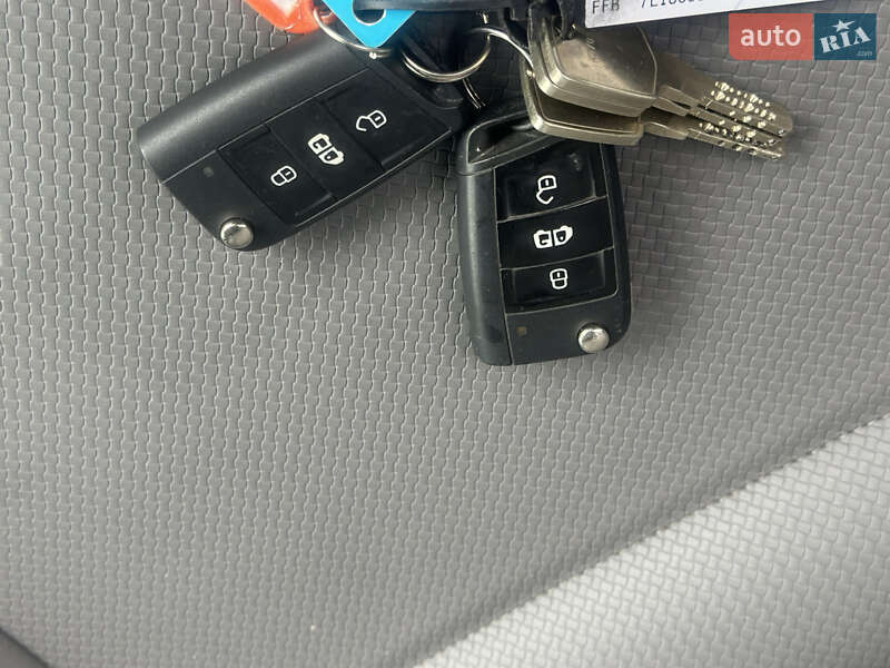 Грузовой фургон Volkswagen Transporter 2023 в Киеве