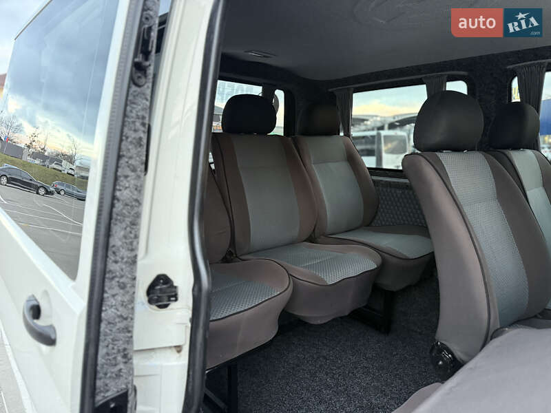 Минивэн Volkswagen Transporter 2004 в Виннице