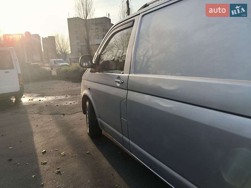 Вантажопасажирський фургон Volkswagen Transporter 2010 в Києві фото 6 Вантажопасажирський фургон Volkswagen Transporter 2010 в Києві
