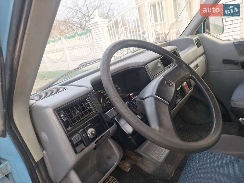 Минивэн Volkswagen Transporter 1993 в Черновцах
