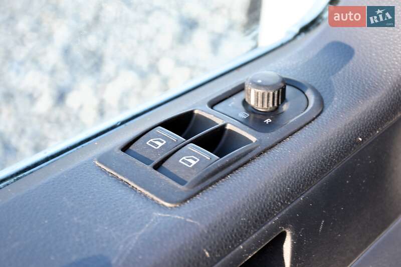 Мінівен Volkswagen Transporter 2006 в Дрогобичі