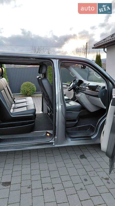 Минивэн Volkswagen Transporter 2019 в Долине