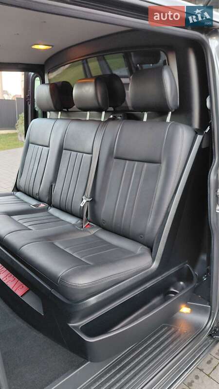 Минивэн Volkswagen Transporter 2019 в Долине