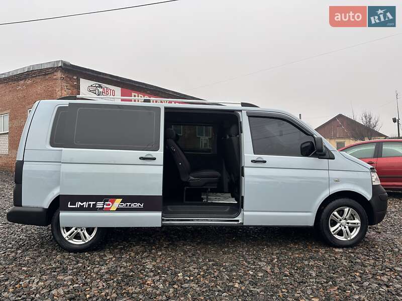 Минивэн Volkswagen Transporter 2005 в Смеле