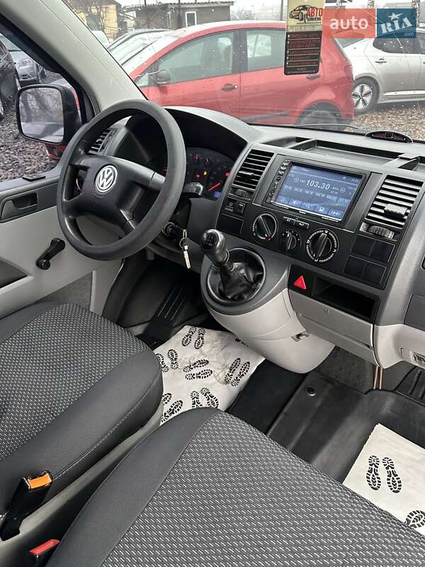 Минивэн Volkswagen Transporter 2005 в Смеле