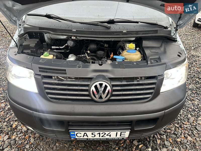 Минивэн Volkswagen Transporter 2005 в Смеле