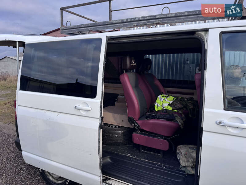 Минивэн Volkswagen Transporter 2006 в Дрогобыче