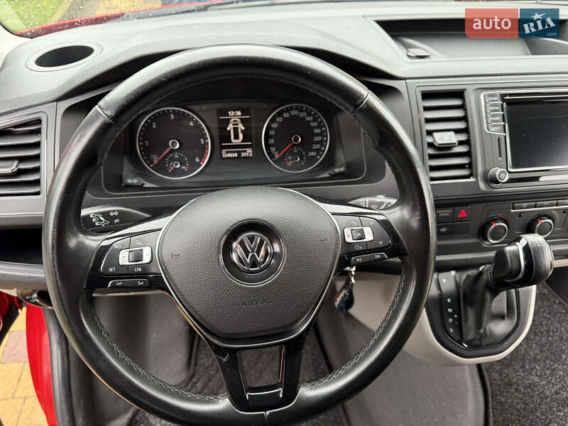 Вантажний фургон Volkswagen Transporter 2018 в Чернівцях