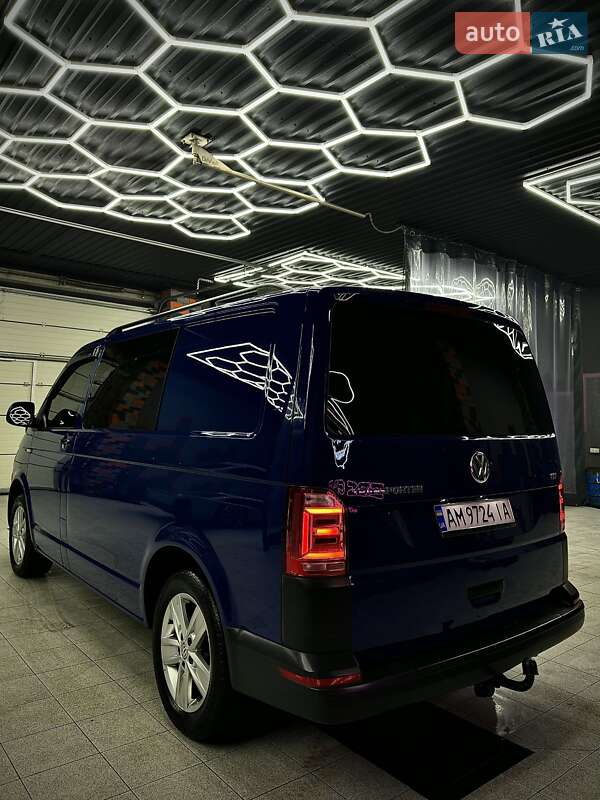 Мінівен Volkswagen Transporter 2018 в Житомирі