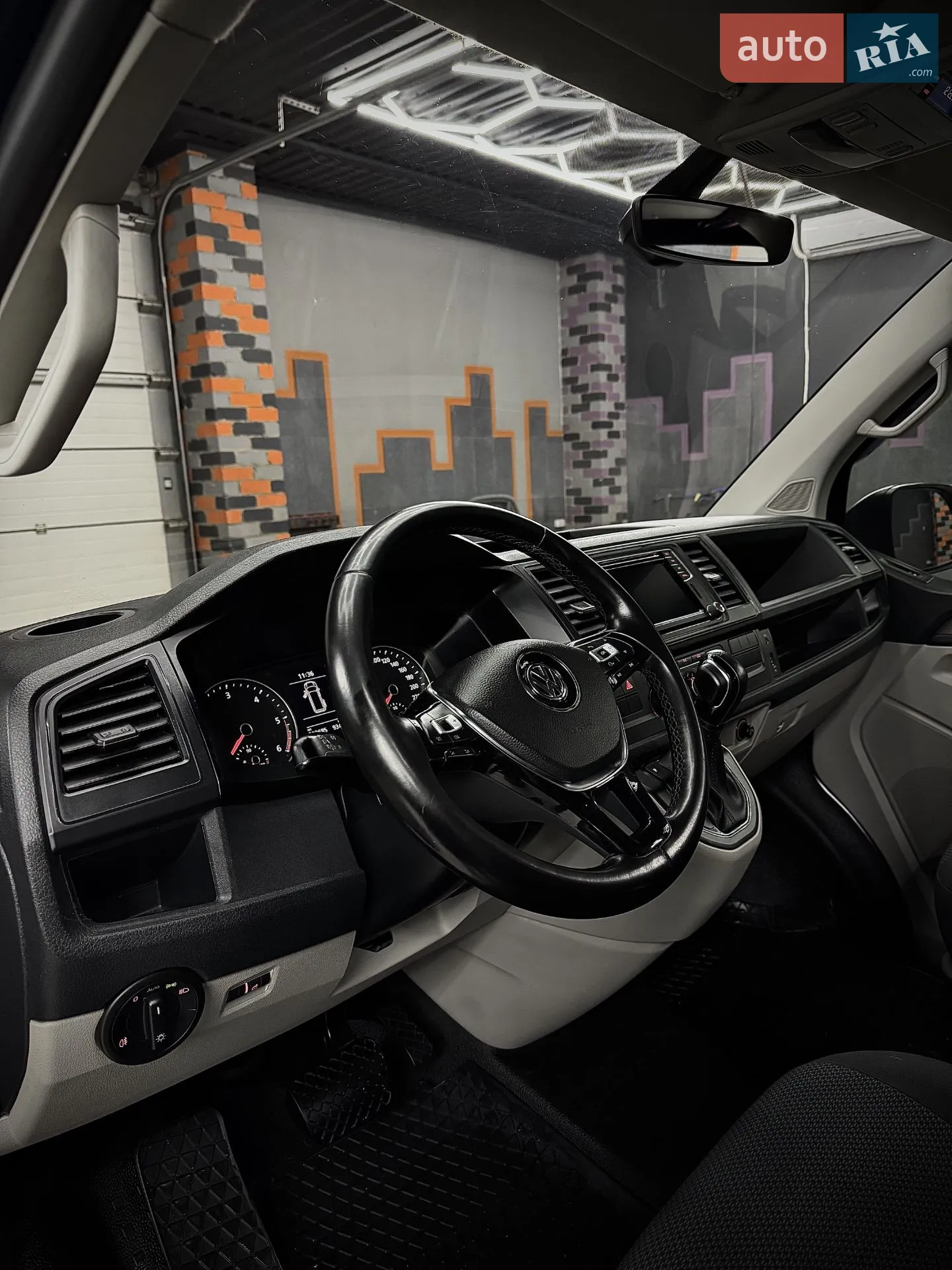2018 Volkswagen Transporter - мініатюра 15