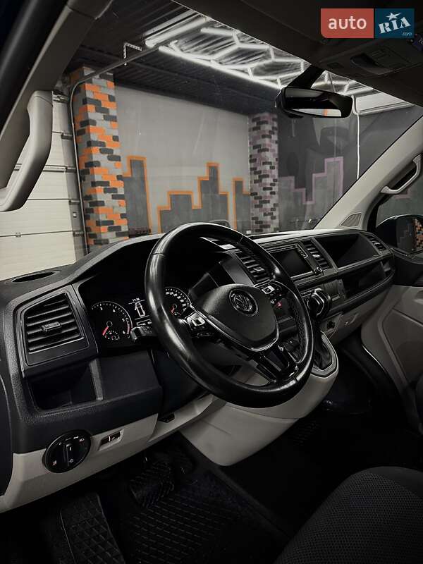 Мінівен Volkswagen Transporter 2018 в Житомирі