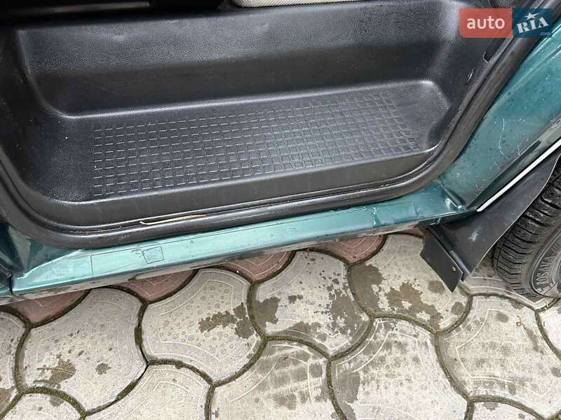 Грузовой фургон Volkswagen Transporter 2002 в Надворной