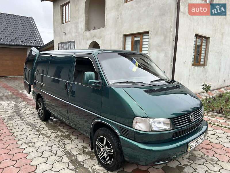 Грузовой фургон Volkswagen Transporter 2002 в Надворной