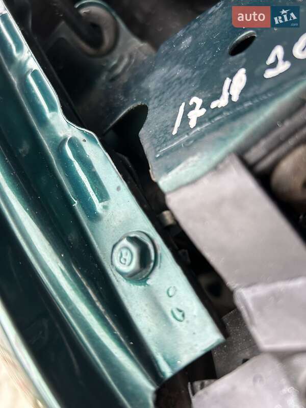 Грузовой фургон Volkswagen Transporter 2002 в Надворной