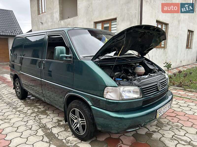 Грузовой фургон Volkswagen Transporter 2002 в Надворной