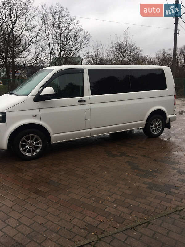Минивэн Volkswagen Transporter 2015 в Черновцах