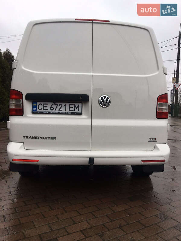 Минивэн Volkswagen Transporter 2015 в Черновцах