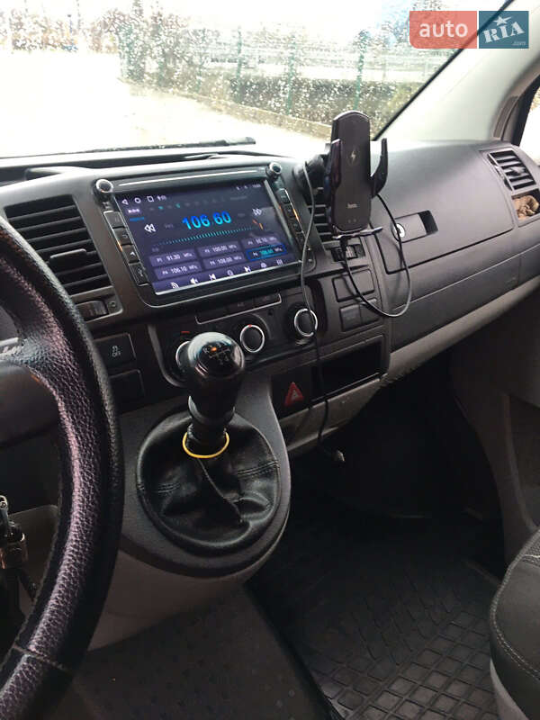 Минивэн Volkswagen Transporter 2015 в Черновцах