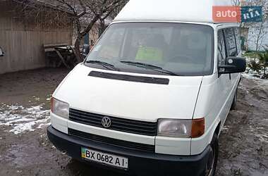 Минивэн Volkswagen Transporter 1994 в Остроге