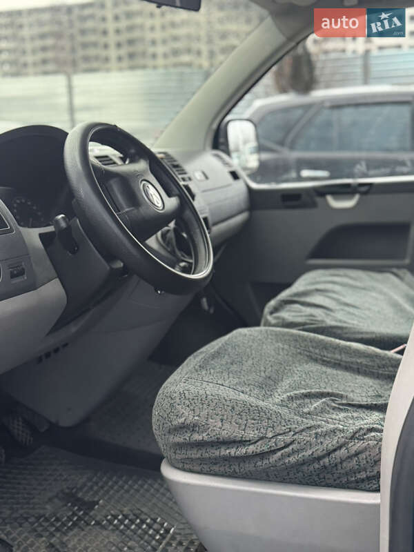 Вантажопасажирський фургон Volkswagen Transporter 2005 в Новосілках фото 6 Вантажопасажирський фургон Volkswagen Transporter 2005 в Новосілках