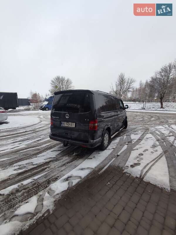 Минивэн Volkswagen Transporter 2005 в Ратным