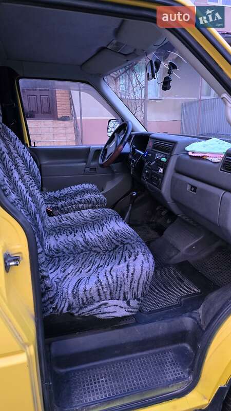 Минивэн Volkswagen Transporter 2000 в Монастыриске