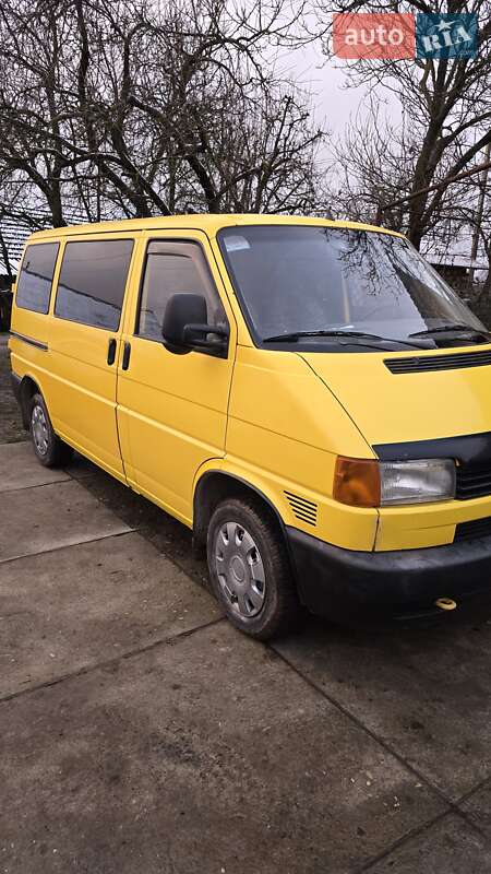 Минивэн Volkswagen Transporter 2000 в Монастыриске