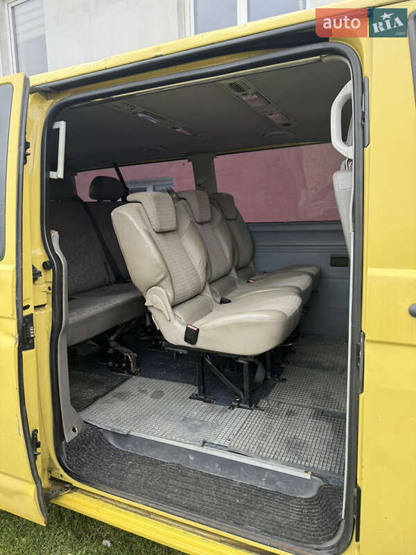 Минивэн Volkswagen Transporter 2012 в Золочеве