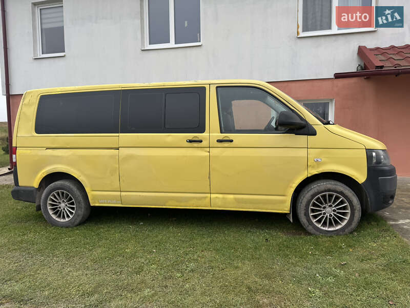Минивэн Volkswagen Transporter 2012 в Золочеве