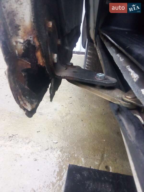 Минивэн Volkswagen Transporter 1998 в Виннице