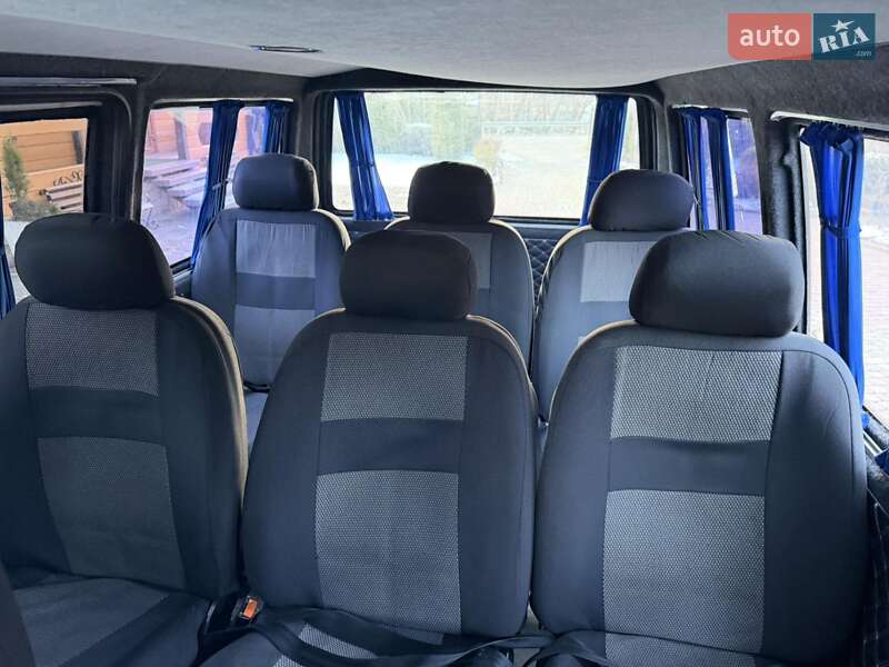 Минивэн Volkswagen Transporter 2001 в Яремче