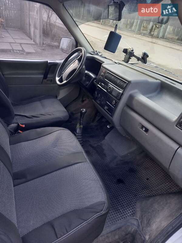 Мінівен Volkswagen Transporter 1997 в Дніпрі