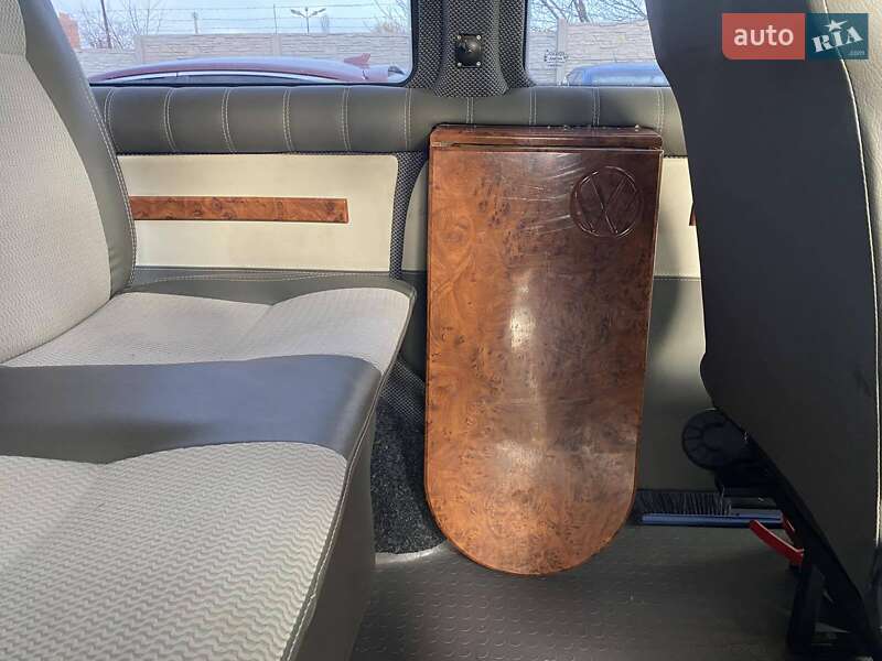 Мінівен Volkswagen Transporter 2010 в Миколаєві